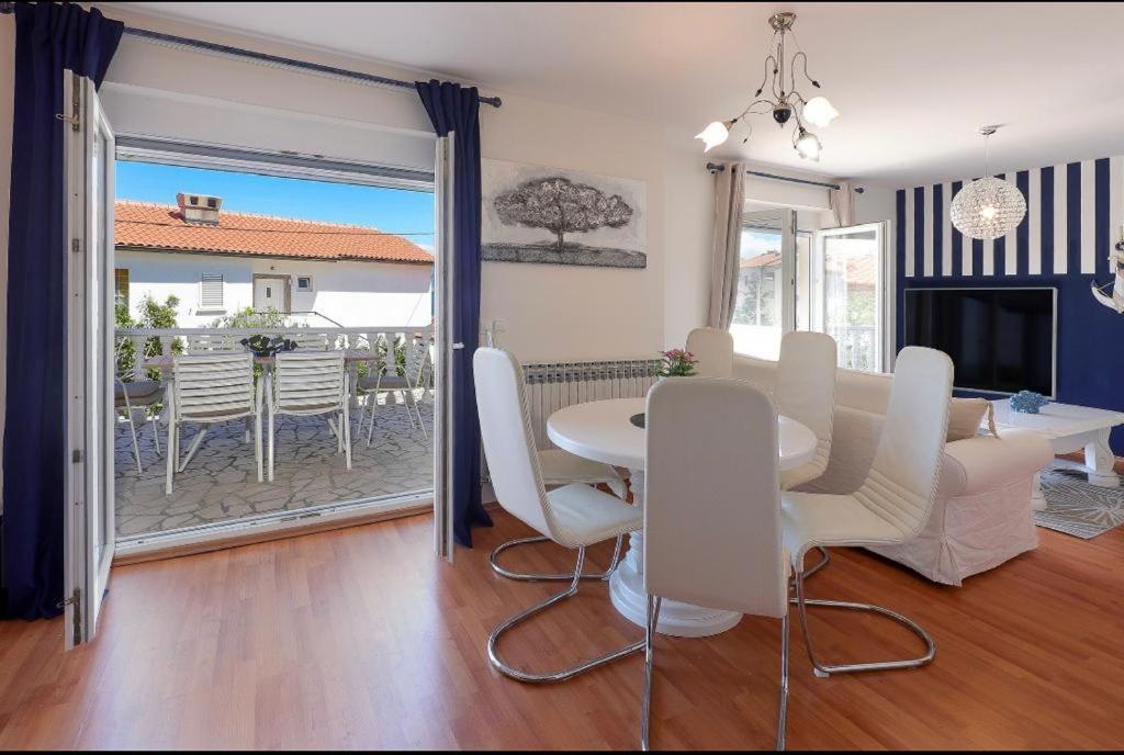 Apartamento Moro Vrbnik Habitación foto